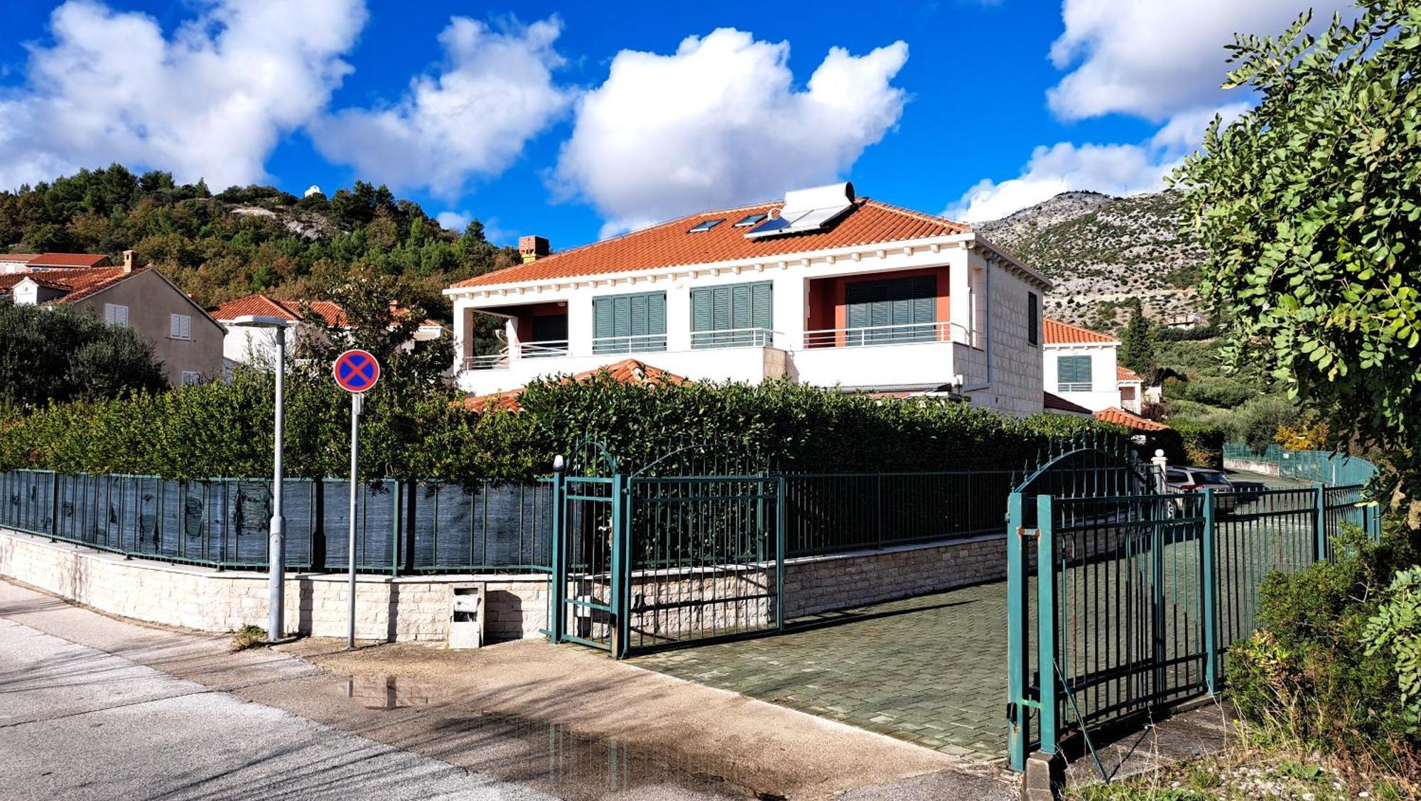 Villa Elizabeth,슬라노 외부 사진